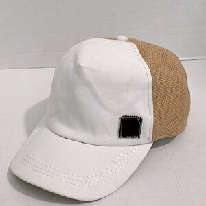 Roxy Women's Incognito Trucker Hat NWOT